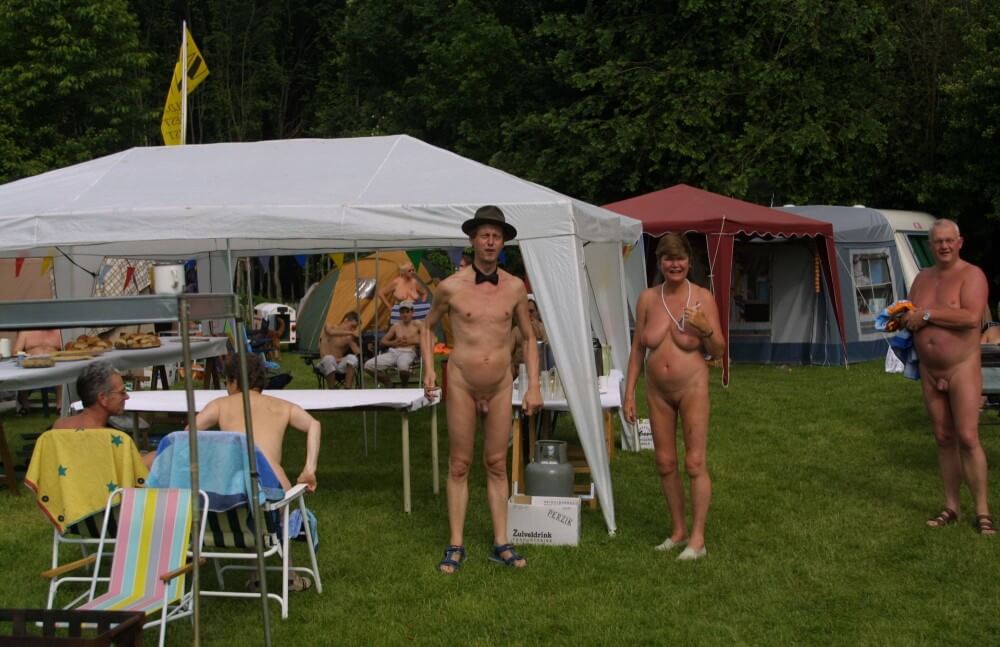 Holland Nature Home Stay pics - Nudism helps strengthen friendships