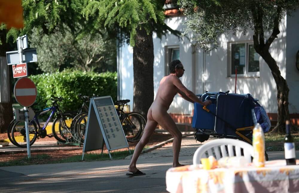 Park Side Street Pass-Bys photos - This is how naturism culture manifests itself