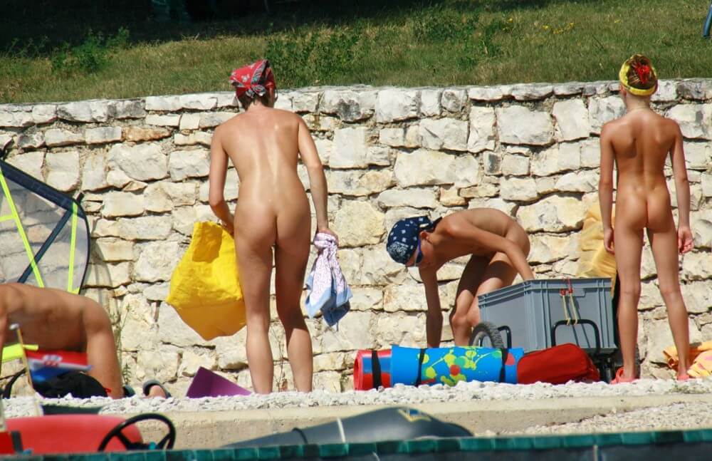 Sporty and Athletic Sands gallery - Nudity is an integral part of life in nature