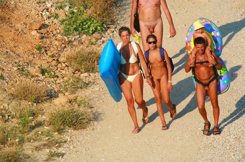 Ula FKK Beach Entry Hills pics - Nudity helps one better understand oneself and ones feelings