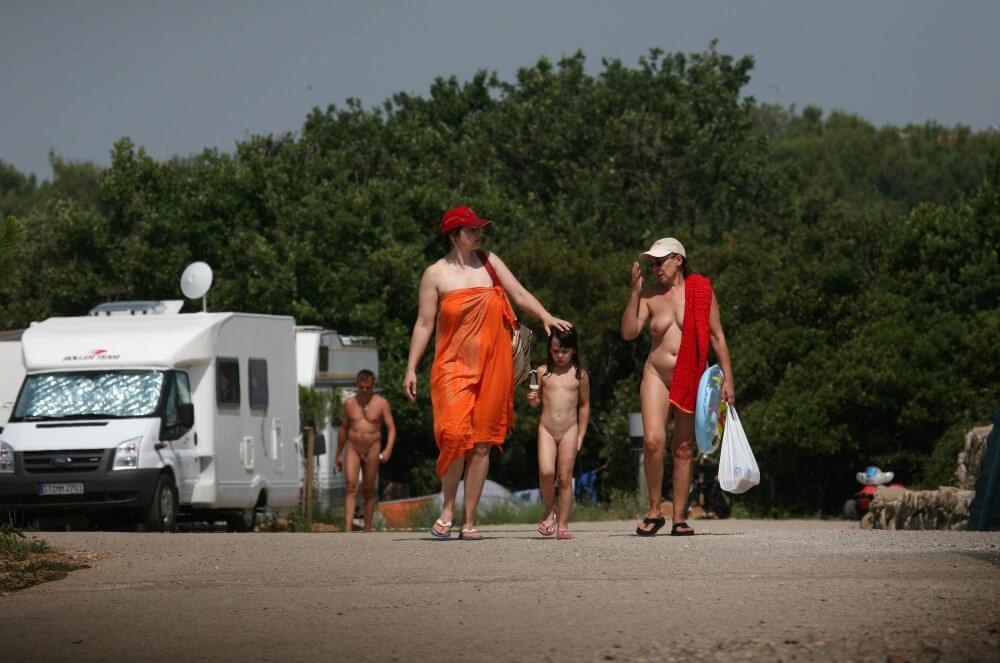Bondi Beach Path Outskirt pics - Freedom and naturalness are the core principles of naturism and nudism