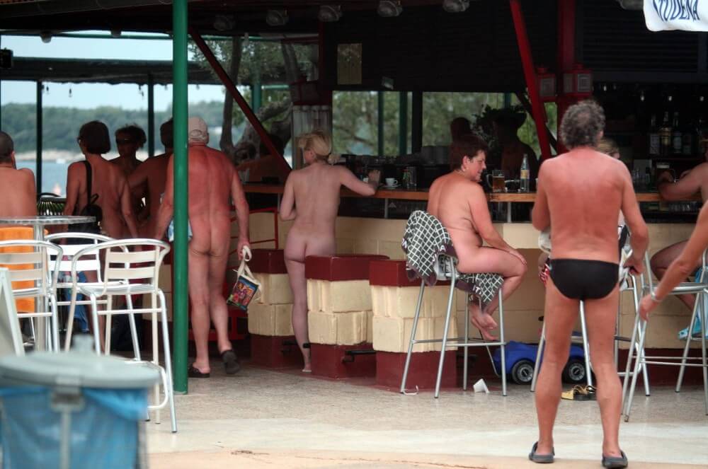 Outdoor diner view - Being yourself is part of nudism