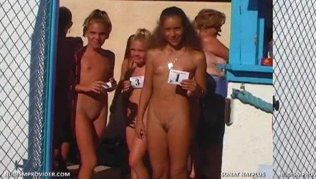Junior Miss Pageant France 9 - Nothing kept the clothes on my body