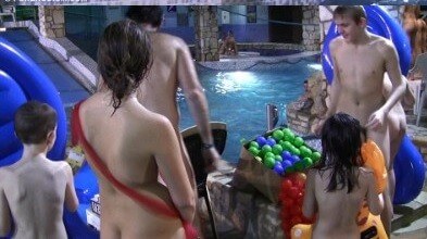 Splashing Water Zone 1 - The cult of nudity has not been forgotten