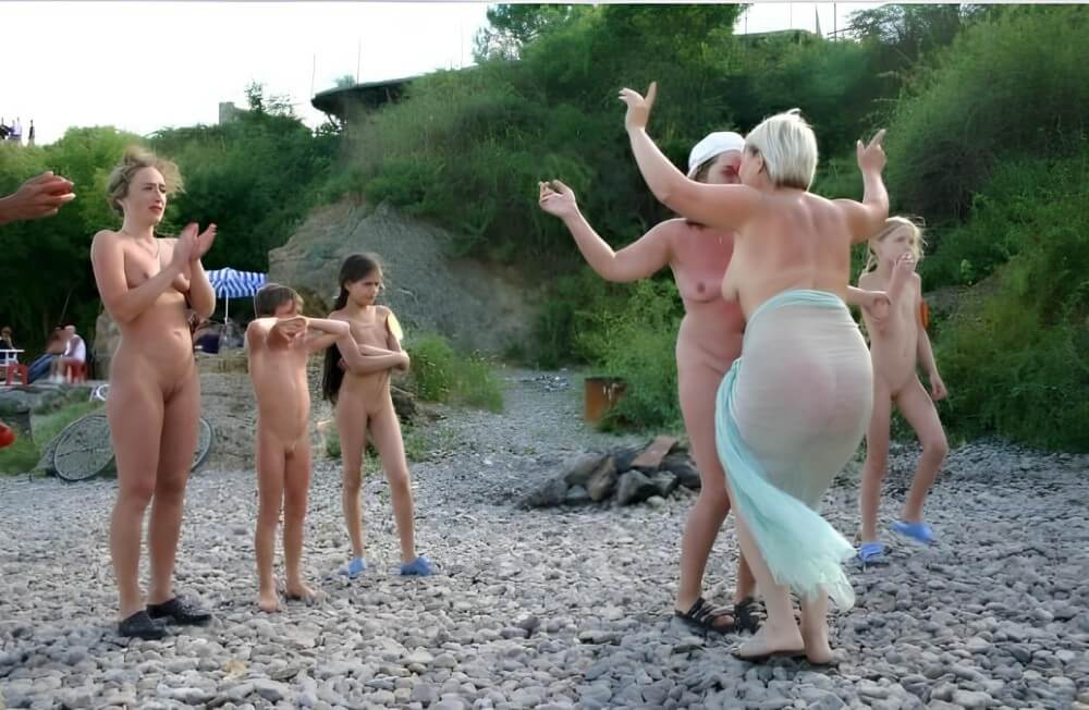 Dances on a beach pics - The True Golden Age of Naturism