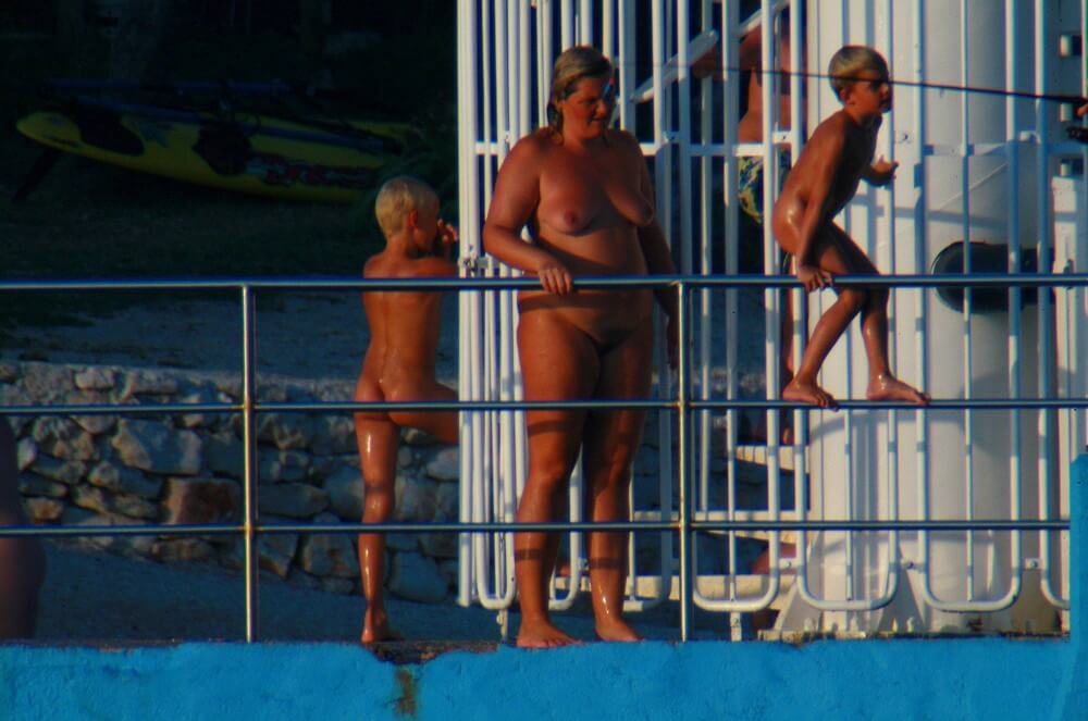 Uka FKK Water Play - What did you know about nudism