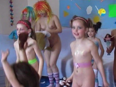 Naturism Freedom: Disco - Naturists respect each other and those around them