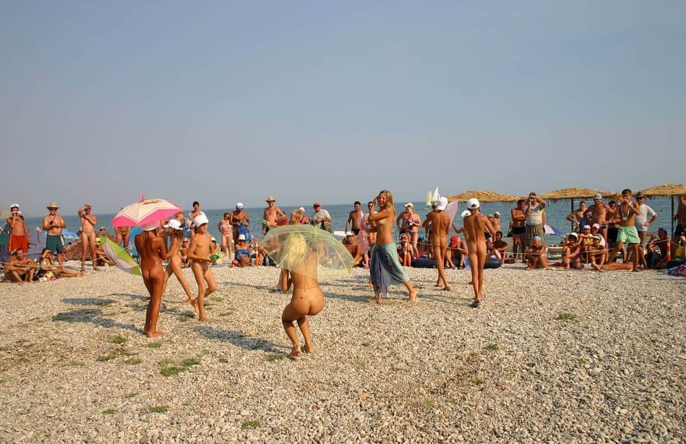 Ribbon and Umbrella Dance pics - Nudism improves health and boosts self-esteem