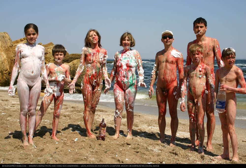 Naturism photo gallery # 58 - Social Nudism Around the World