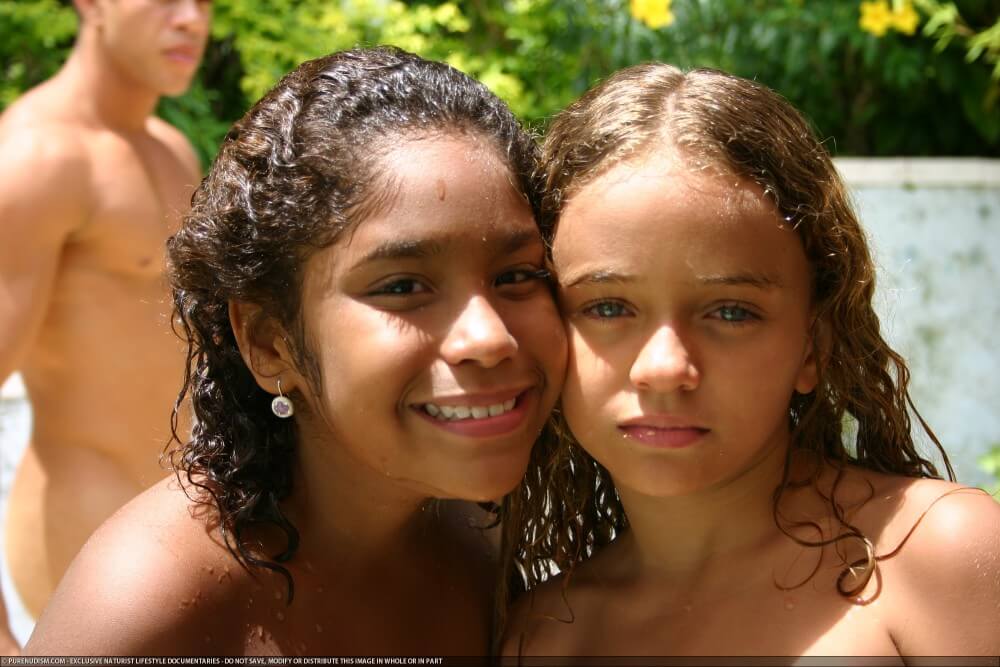 Tropical Naturism gallery - Wearing less clothing is fashionable