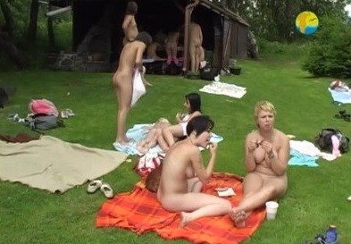 Naturist Freedom: Cottage Picnic - Nudism fosters trust if you are sincere