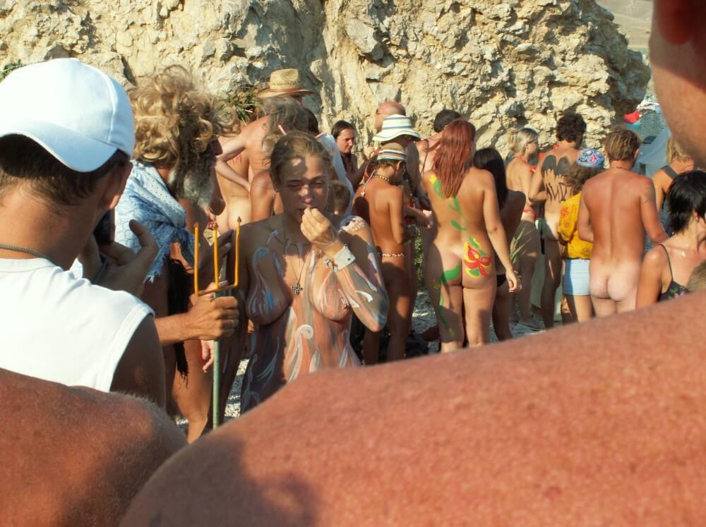 Neptune Day Side Views photos - Nudism teaches you to appreciate the present