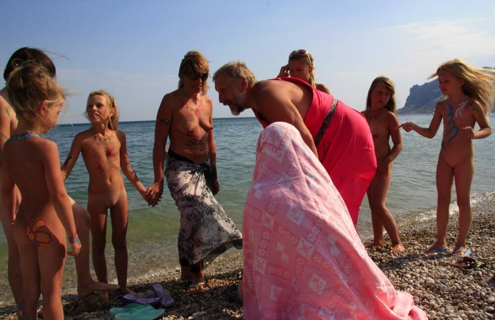 Water Drying Off pics - Events with completely naked people