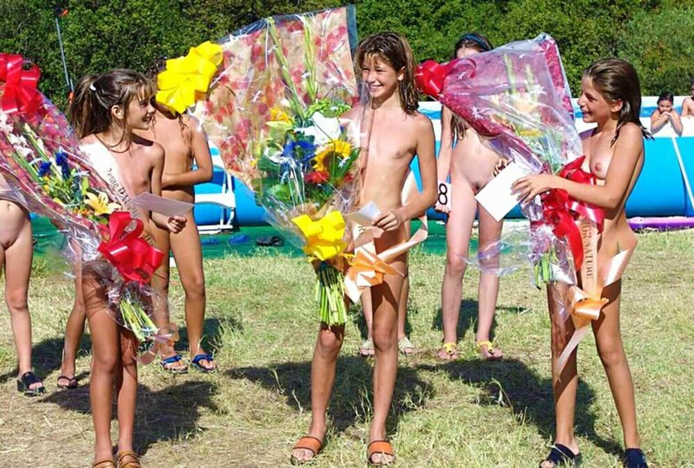 Nudism photo gallery # 2 - Loyal Followers of the Movement