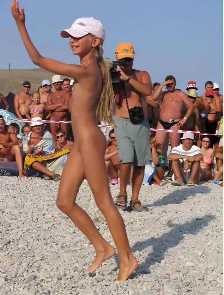 Holiday of the Neptune photos - A slight inclination toward nudism