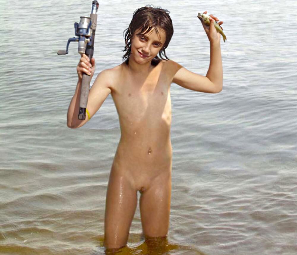 Naturism photo gallery # 42 - Nudity is a natural part of life