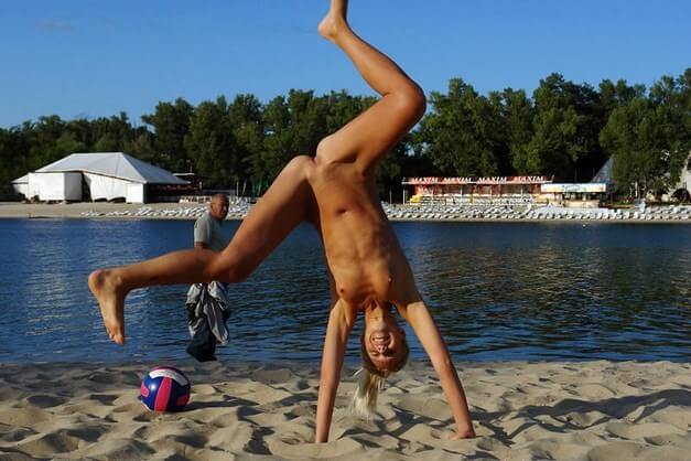 Enature presents - A love for the sun and fresh air are important values for naturists