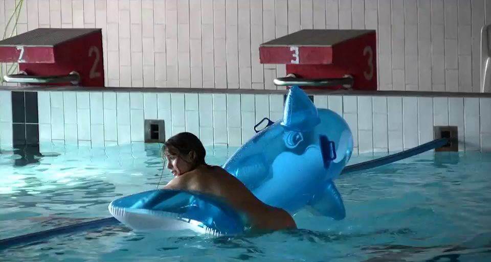 Floating On Our Rafts vol 1 upd - Nudism reduces self-consciousness