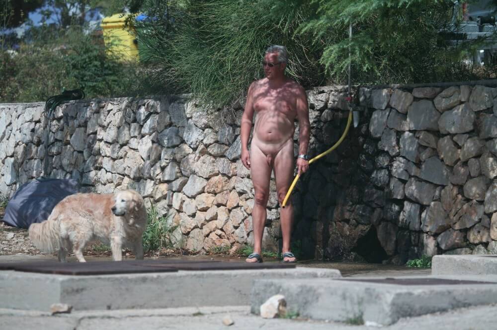 Shower-Wall Bath Parents pics - Nudism means fewer complexes