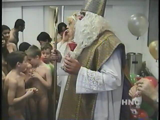 Helios Natura: Grandmas Christmas Party - A Haven for Those Who Wish to Go Naked