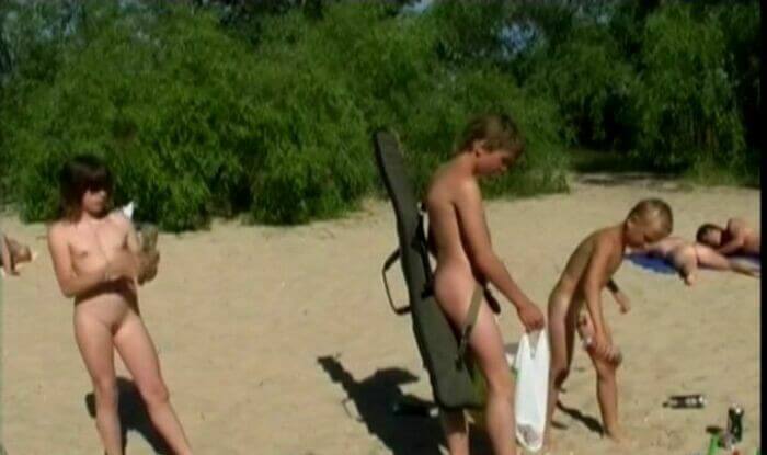 Enature video - Naked Shoot Out - Being oneself is the foundation of nudism