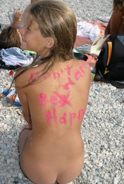 Osez vivre nu… Documentary naturism - It is a way to get closer to nature and its rhythms